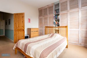 Bedroom- click for photo gallery